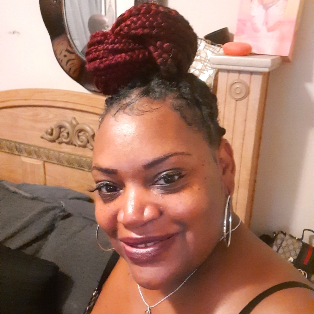 Meet your Posher, Latonya